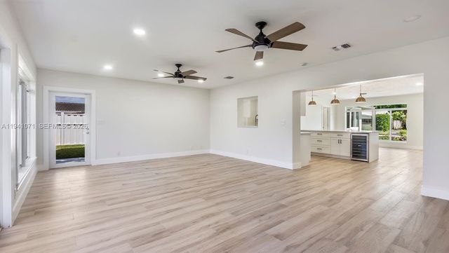 5713 NE 17th Ter, Fort Lauderdale, FL 33334