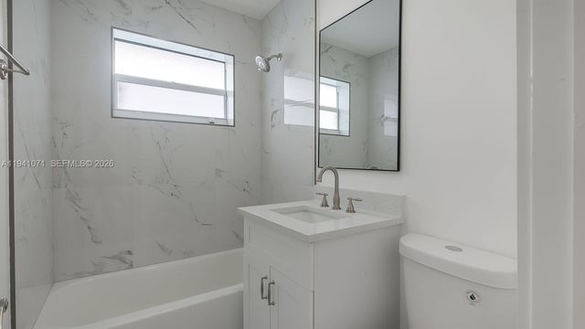 5713 NE 17th Ter, Fort Lauderdale, FL 33334