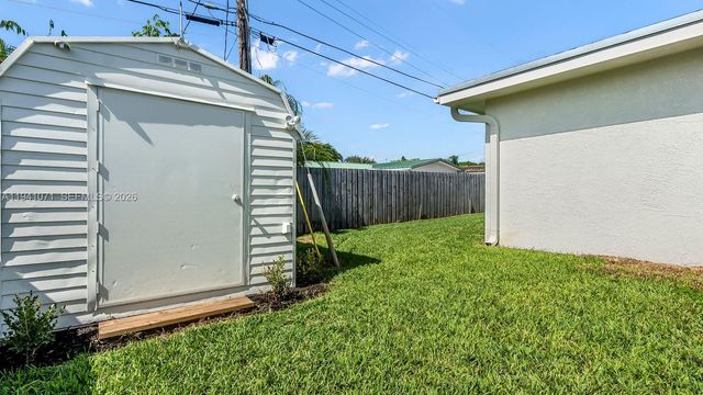 5713 NE 17th Ter, Fort Lauderdale, FL 33334