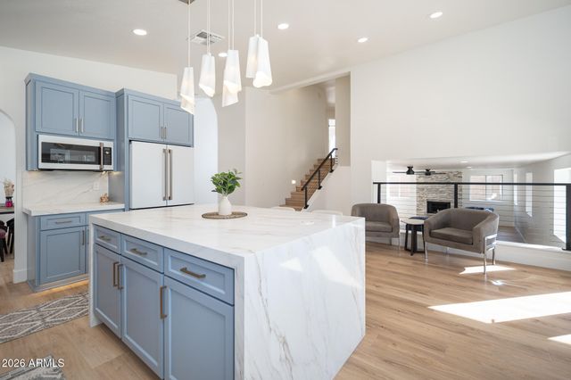 4601 E EVERETT Drive, Phoenix, AZ 85032