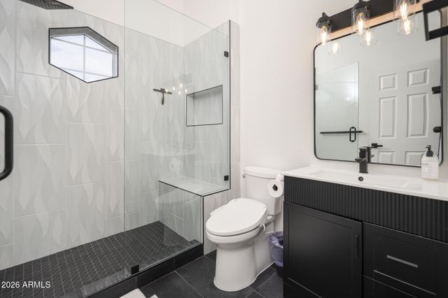 4601 E EVERETT Drive, Phoenix, AZ 85032