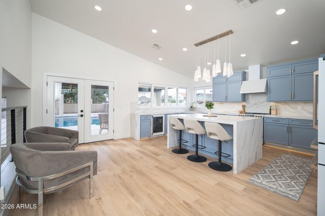 4601 E EVERETT Drive, Phoenix, AZ 85032