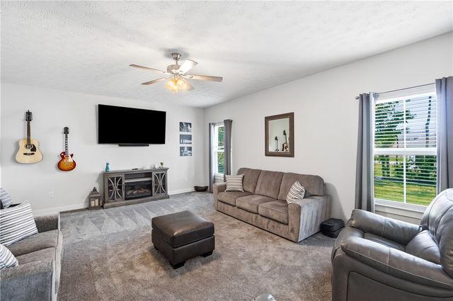 2657 Blueflag Street, Tipp City, OH 45371