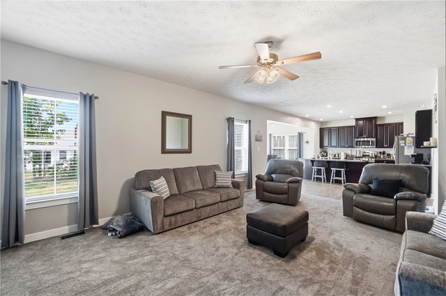2657 Blueflag Street, Tipp City, OH 45371
