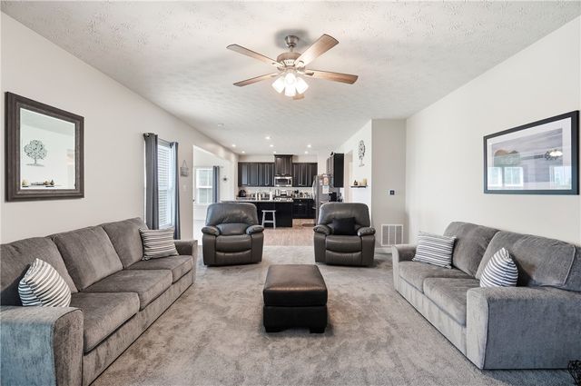 2657 Blueflag Street, Tipp City, OH 45371