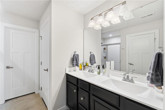 2657 Blueflag Street, Tipp City, OH 45371