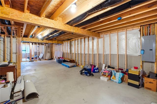 2657 Blueflag Street, Tipp City, OH 45371