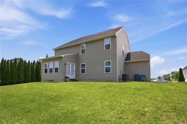 2657 Blueflag Street, Tipp City, OH 45371