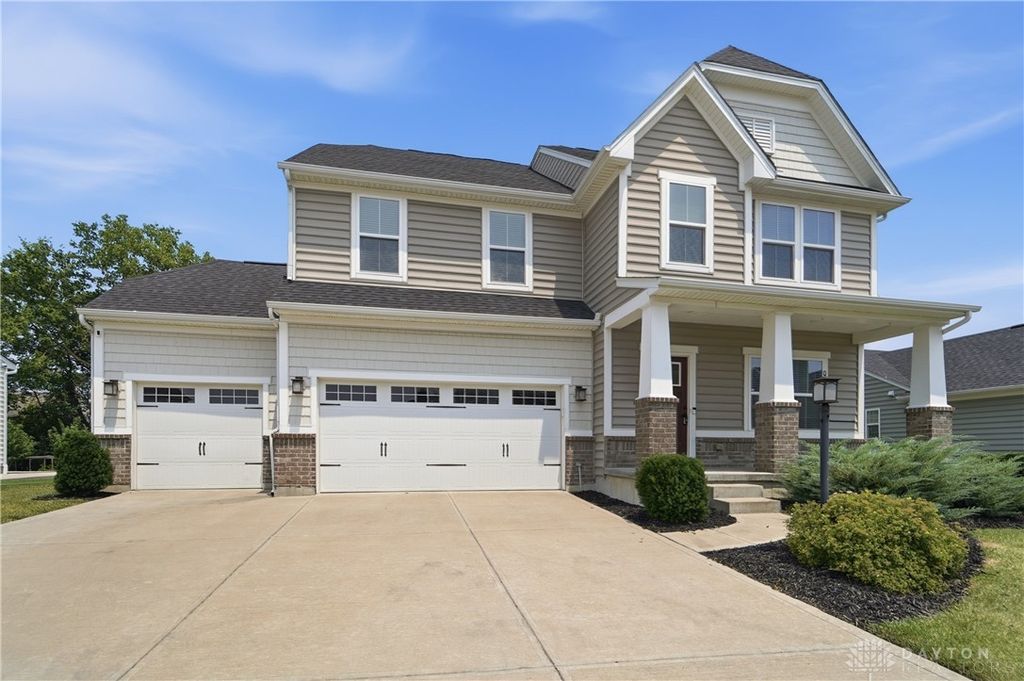 2657 Blueflag Street, Tipp City, OH 45371