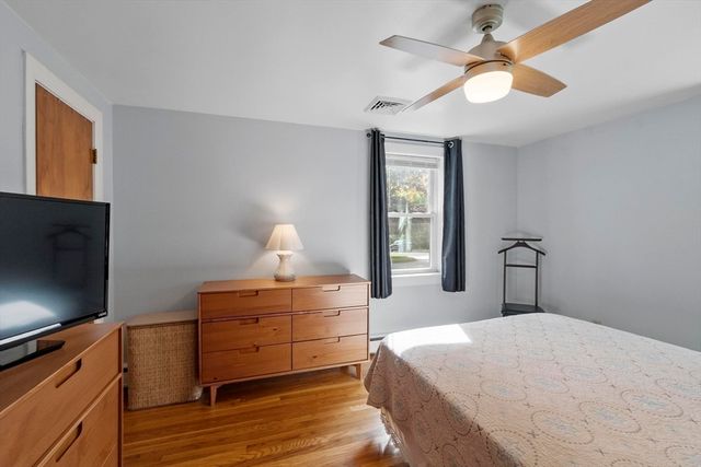 15 Suncrest Ave, Wilmington, MA 01887