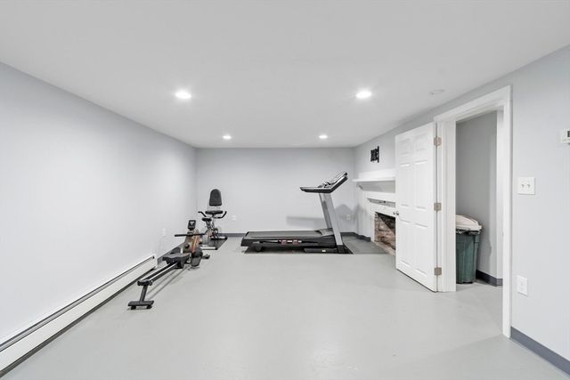 15 Suncrest Ave, Wilmington, MA 01887