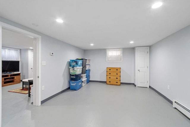 15 Suncrest Ave, Wilmington, MA 01887
