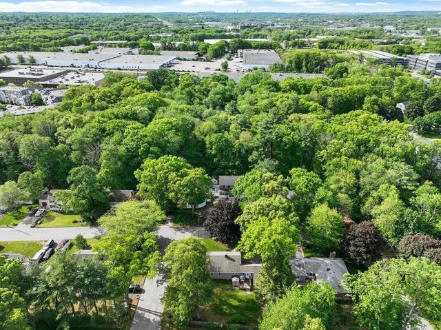 15 Suncrest Ave, Wilmington, MA 01887