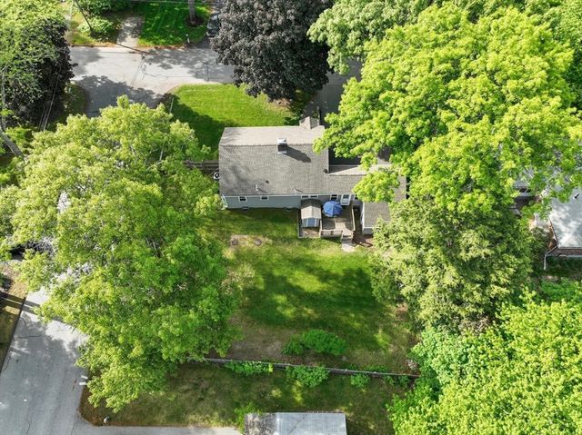 15 Suncrest Ave, Wilmington, MA 01887
