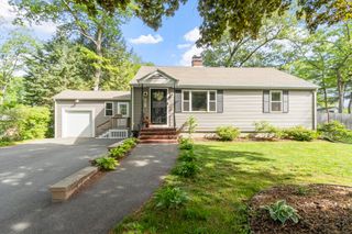 15 Suncrest Ave, Wilmington, MA 01887