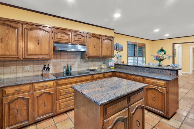 7605 Willowood Court, Fort Worth, TX 76112
