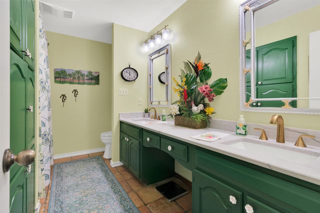 7605 Willowood Court, Fort Worth, TX 76112