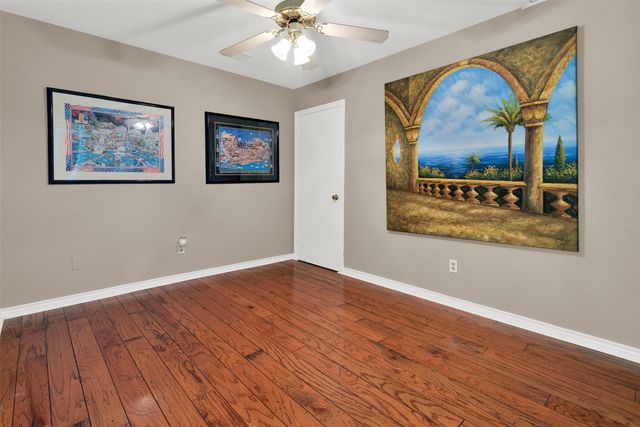 7605 Willowood Court, Fort Worth, TX 76112