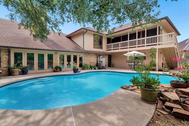 7605 Willowood Court, Fort Worth, TX 76112