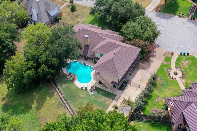 7605 Willowood Court, Fort Worth, TX 76112
