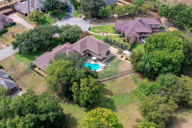 7605 Willowood Court, Fort Worth, TX 76112
