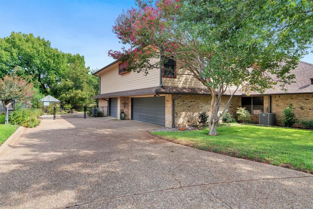 7605 Willowood Court, Fort Worth, TX 76112