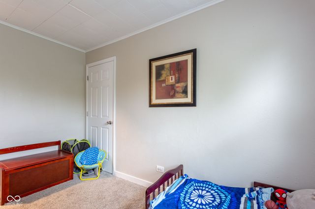 2738 W 18th Street, Anderson, IN 46011