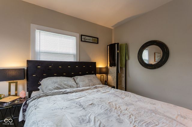 2738 W 18th Street, Anderson, IN 46011