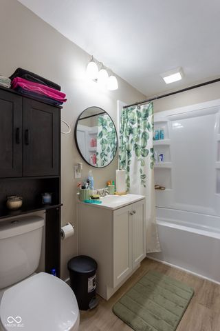 2738 W 18th Street, Anderson, IN 46011