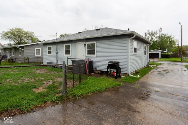 2738 W 18th Street, Anderson, IN 46011