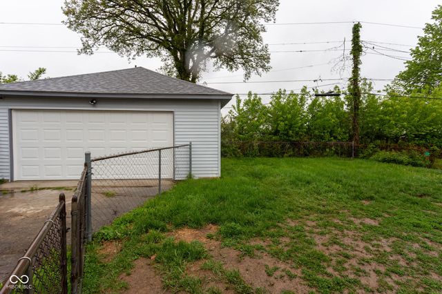 2738 W 18th Street, Anderson, IN 46011