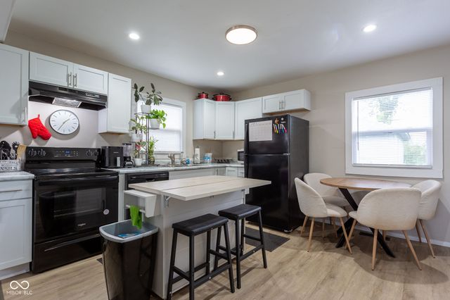 2738 W 18th Street, Anderson, IN 46011