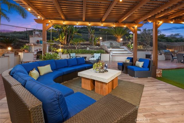 3246 Sitio Avellana, Carlsbad, CA 92009