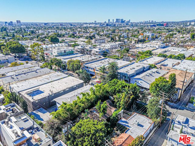 1040 N Genesee Avenue, West Hollywood, CA 90046