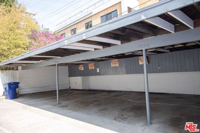 1040 N Genesee Avenue, West Hollywood, CA 90046