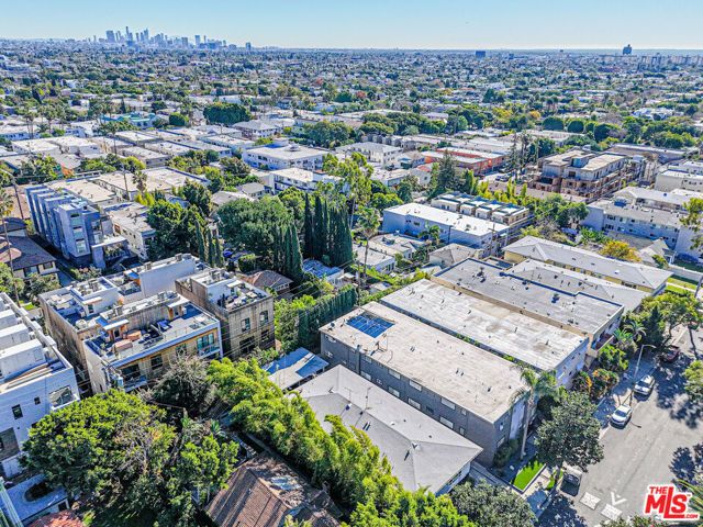 1040 N Genesee Avenue, West Hollywood, CA 90046