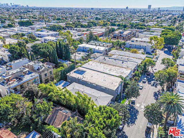 1040 N Genesee Avenue, West Hollywood, CA 90046