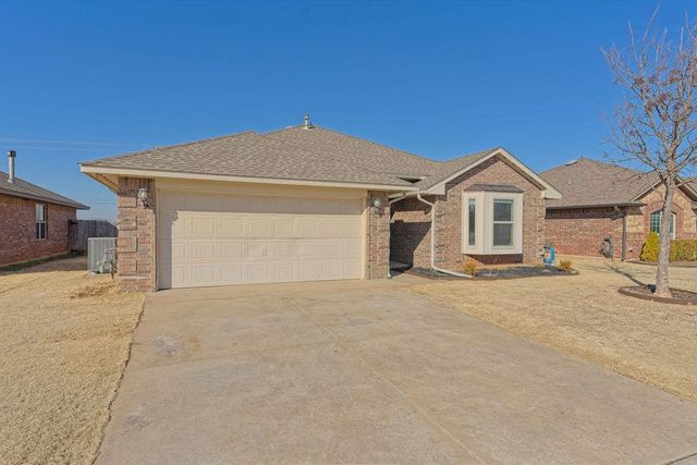 4413 Boardwalk Avenue, Moore, OK 73160