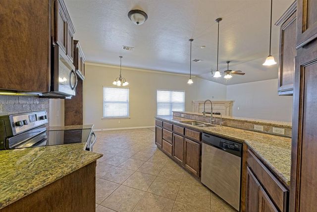 4413 Boardwalk Avenue, Moore, OK 73160