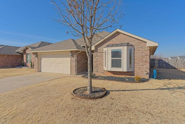 4413 Boardwalk Avenue, Moore, OK 73160