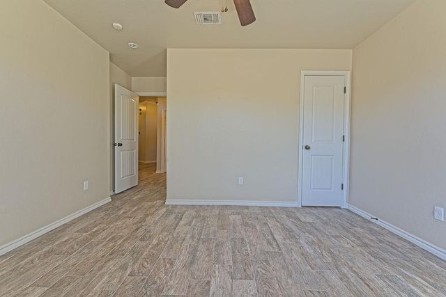 4413 Boardwalk Avenue, Moore, OK 73160