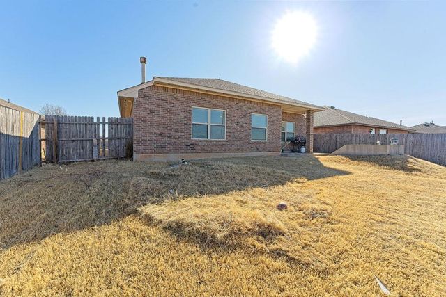 4413 Boardwalk Avenue, Moore, OK 73160