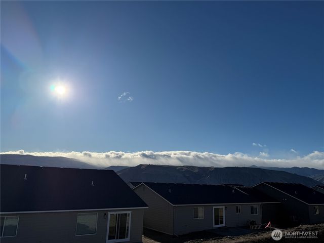 2408 2nd Street SE, East Wenatchee, WA 98802