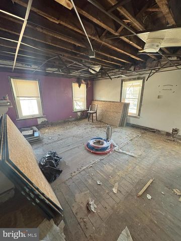 6200 DICKENS AVE, Philadelphia, PA 19142