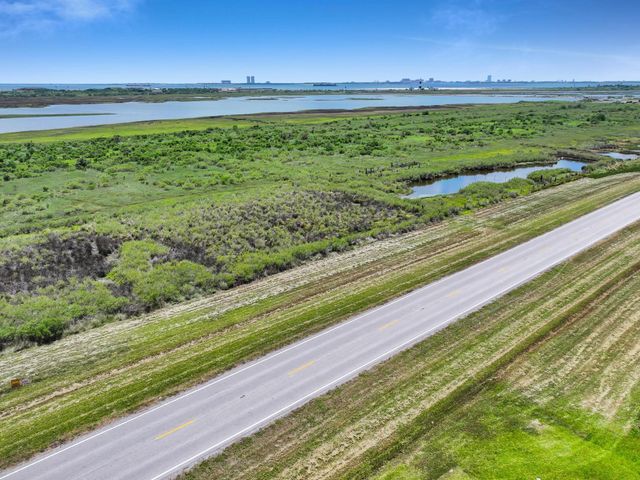 1326 Broadway, Port Bolivar, TX 77650