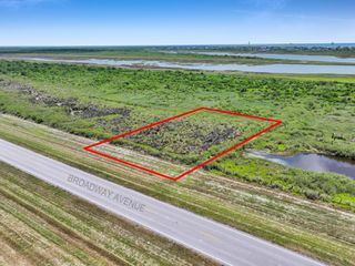 1326 Broadway, Port Bolivar, TX 77650