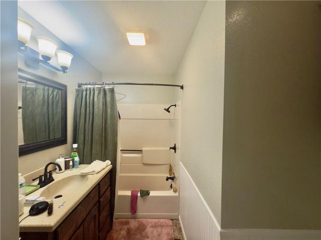 16020 S 1200th Road, Nevada, MO 64772