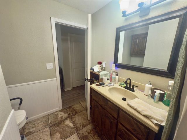 16020 S 1200th Road, Nevada, MO 64772