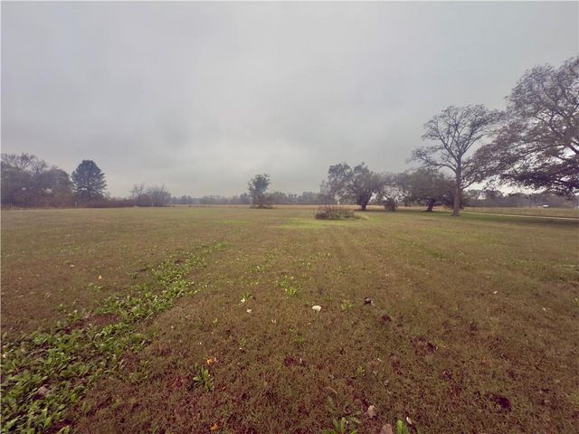 16020 S 1200th Road, Nevada, MO 64772