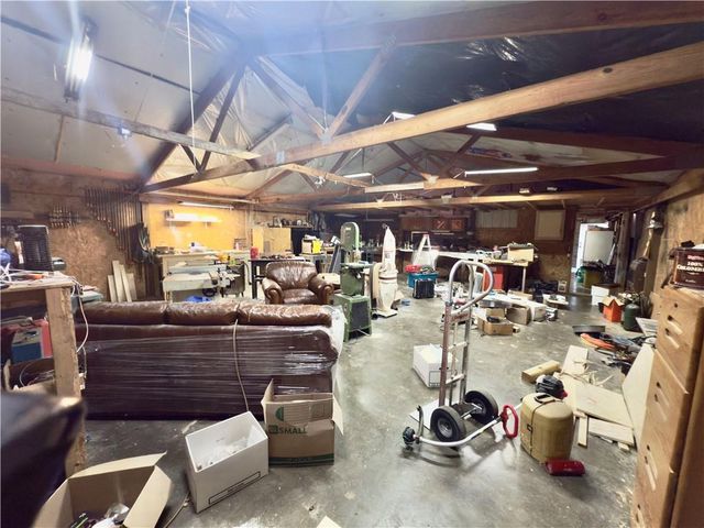 16020 S 1200th Road, Nevada, MO 64772